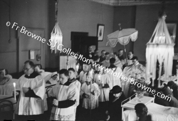 ST VINCENT'S HOSPITAL (STEPHEN'S GREEN) 40HRS PROCESSION